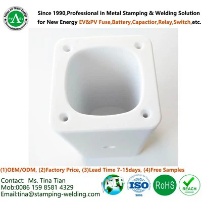 Keramisk karosseri for hjelpesikring til elektriske kjøretøy